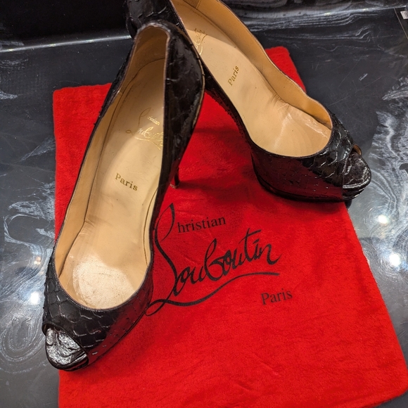 Black snake skin peek toe size 10 Red Bottom - Picture 6 of 17